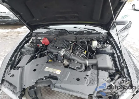 2014 Ford Mustang V6 from USA, damaged, VIN 1ZVBP8AM5E5329935